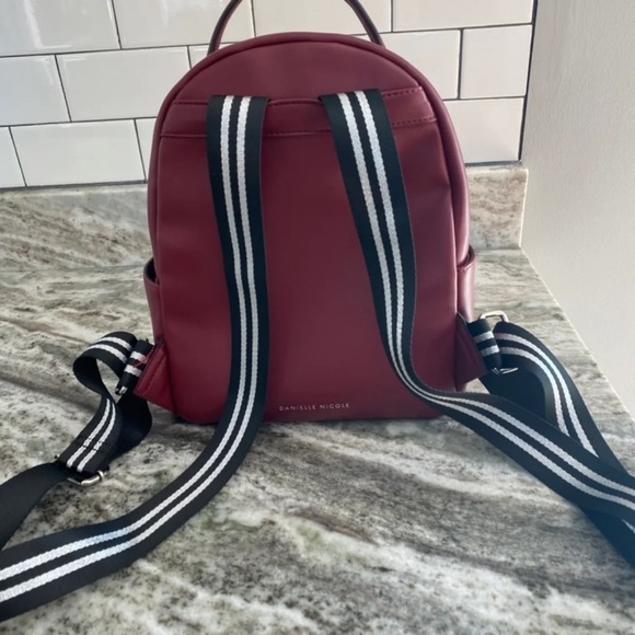 Danielle Nicole Harry Potter Gryffindor Mini Backpack - Picture 3 of 9